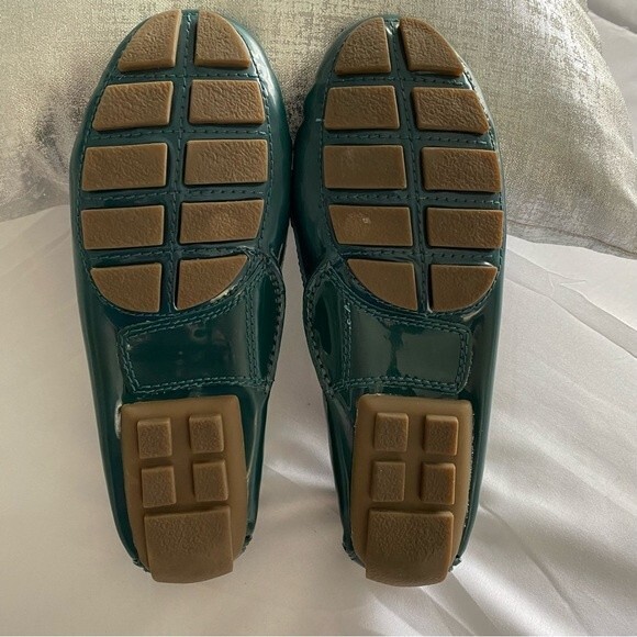Vince Camuto Bow Tie Decor Green Patent Leather Flats Loafer Shoe Size 7M - Picture 10 of 11